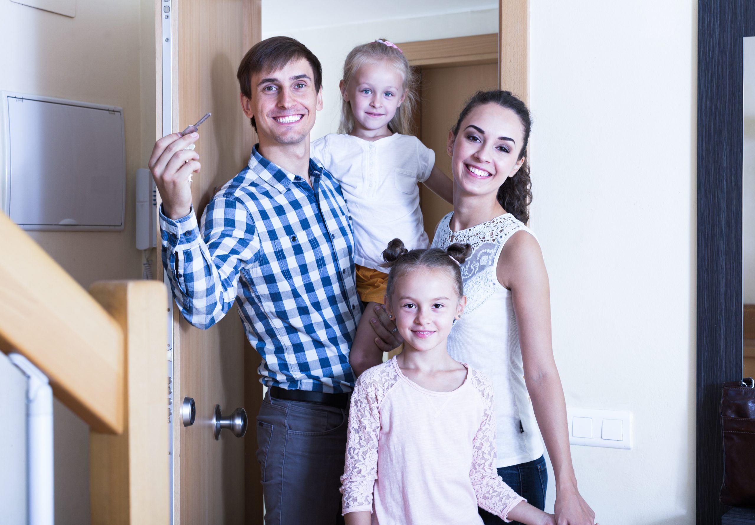 Минстрой России планирует обеспечить жилищными сертификатами более 5600 семей льготных категорий граждан