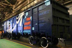 Запущен серийный выпуск полувагона второго поколения